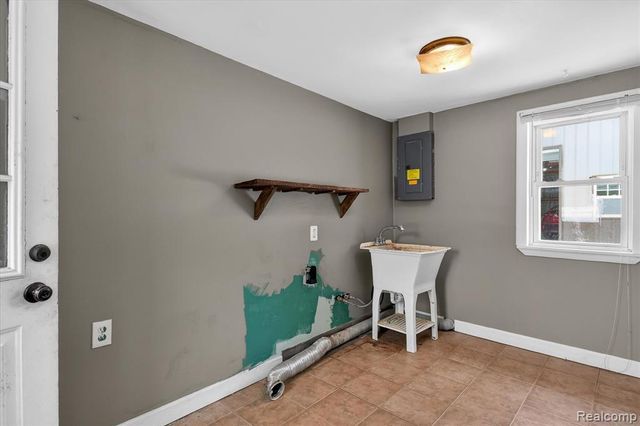 23650 Elwell Road, Belleville, MI 48111