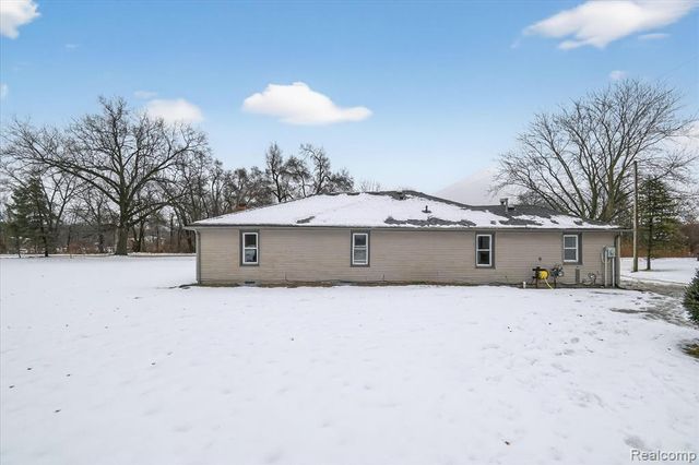23650 Elwell Road, Belleville, MI 48111