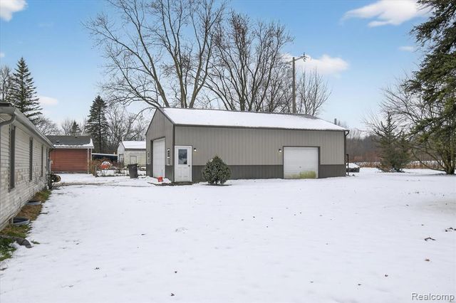 23650 Elwell Road, Belleville, MI 48111