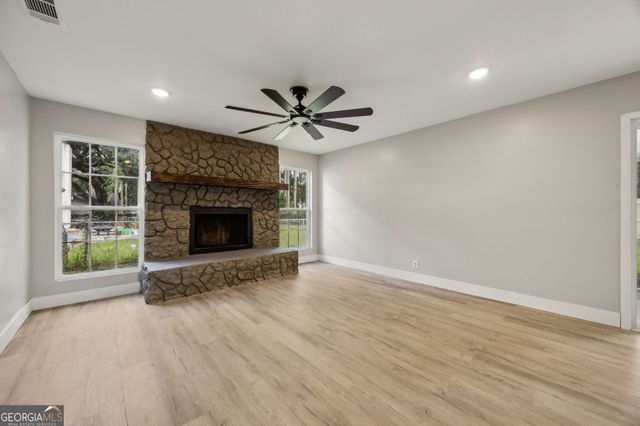 691 Douglas Drive UNIT B, St. Marys, GA 31558