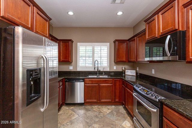 26329 N BABBLING BROOK Drive, Phoenix, AZ 85083