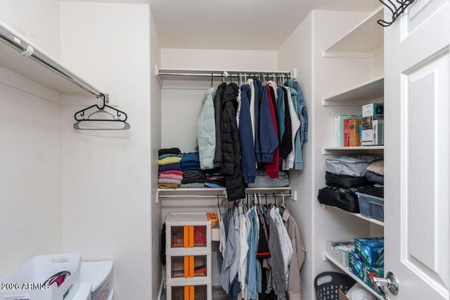 26329 N BABBLING BROOK Drive, Phoenix, AZ 85083