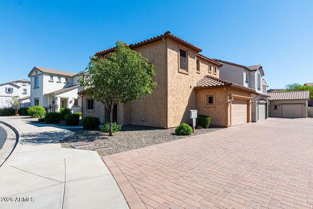 26329 N BABBLING BROOK Drive, Phoenix, AZ 85083