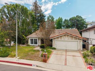 2952 Bottlebrush Drive, Los Angeles, CA 90077