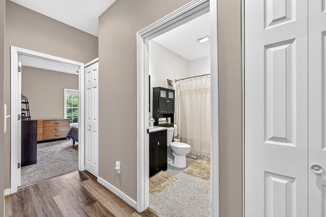 915 N Basswood Avenue, Duluth, MN 55811