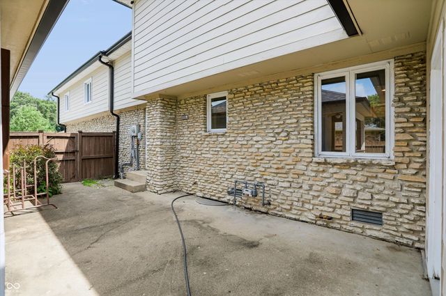 110 Westbourne Drive, Brownsburg, IN 46112