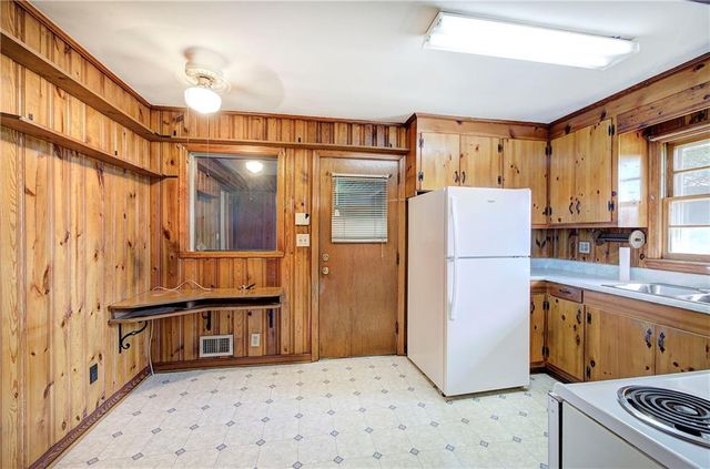2 Davis Drive, Cartersville, GA 30120