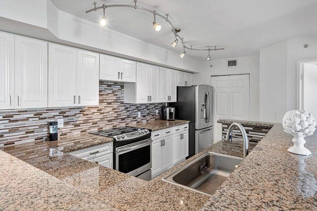 3594 S Ocean Boulevard 406, Highland Beach, FL 33487