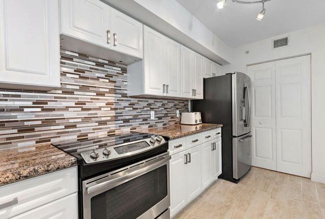 3594 S Ocean Boulevard 406, Highland Beach, FL 33487