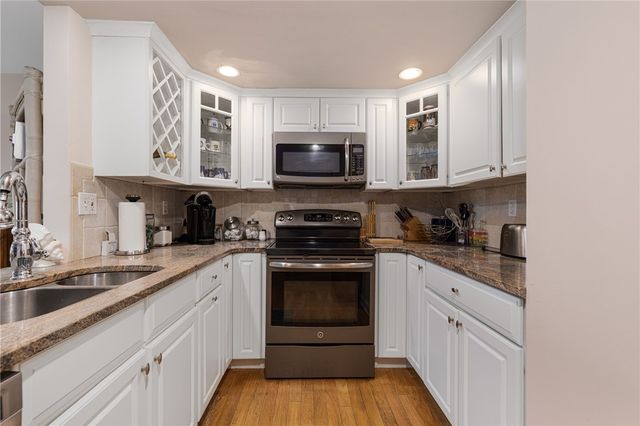 53 Lawton Brook Lane, Portsmouth, RI 02871