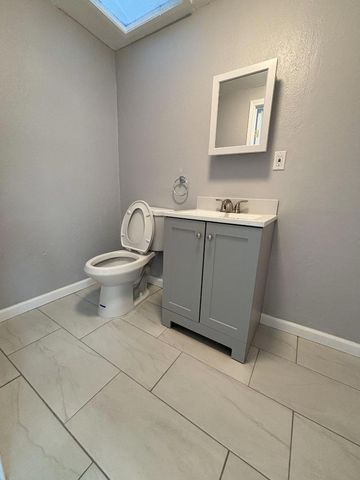 1719 Jefferson Street, Oakland, CA 94612