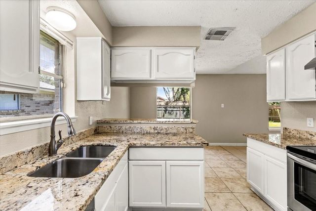 408 Bayridge Drive, League City, TX 77573