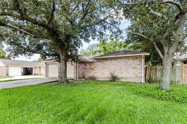 408 Bayridge Drive, League City, TX 77573