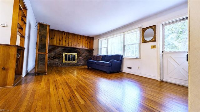 7825 Walters DR, Norfolk, VA 23518