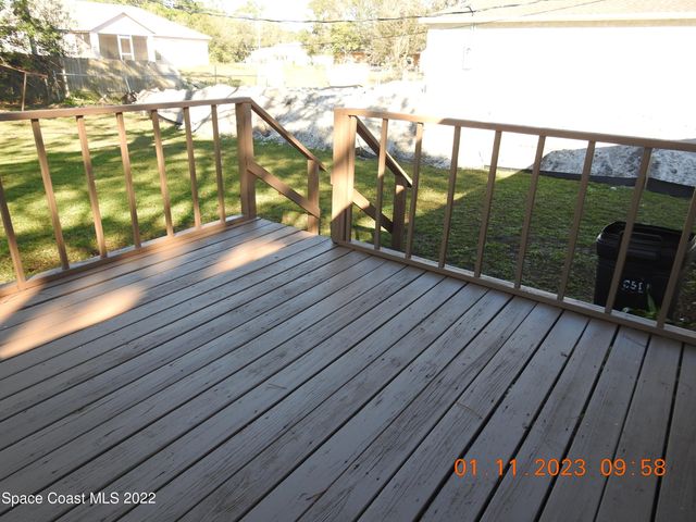 484 Bridgeport Avenue NW, Palm Bay, FL 32907