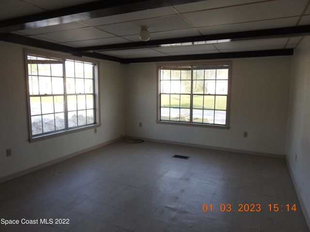 484 Bridgeport Avenue NW, Palm Bay, FL 32907