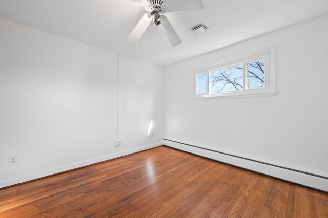 11 Rye Ridge Parkway, West Hartford, CT 06117