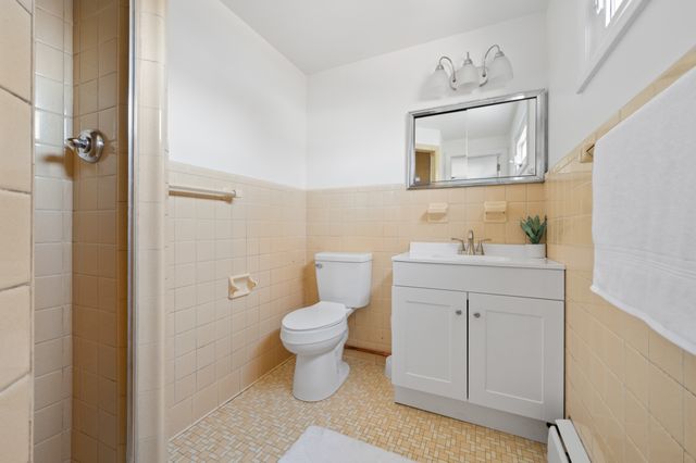 11 Rye Ridge Parkway, West Hartford, CT 06117