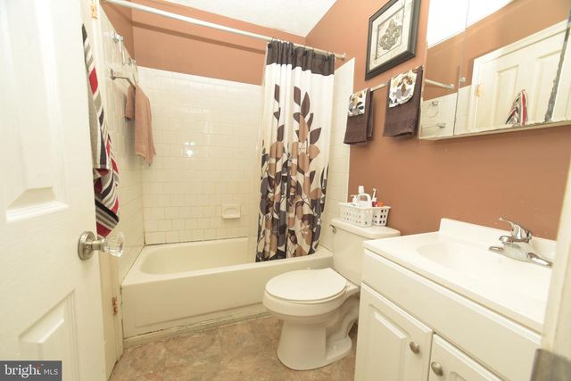 3914 HUNT HARBOR RD, Baltimore, MD 21220