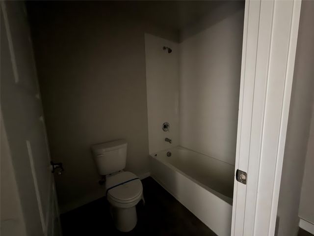 820 Lakeview Drive, Alvarado, TX 76009