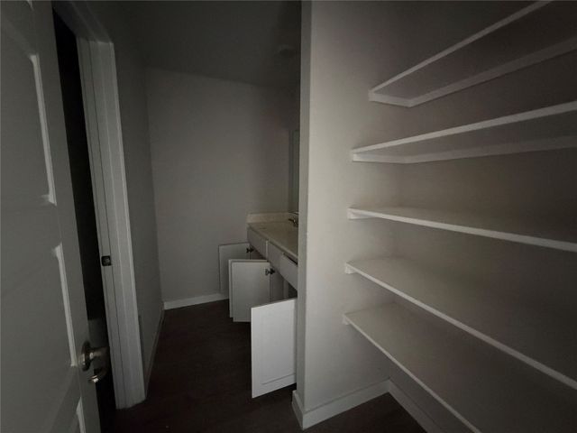 820 Lakeview Drive, Alvarado, TX 76009