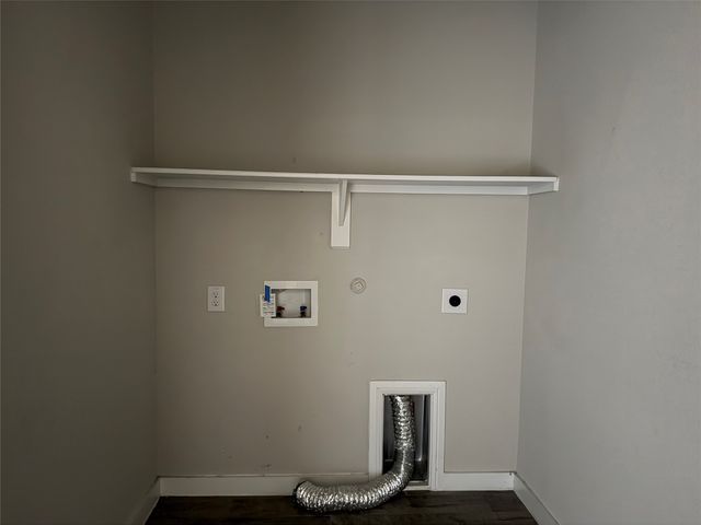 820 Lakeview Drive, Alvarado, TX 76009