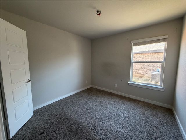 820 Lakeview Drive, Alvarado, TX 76009