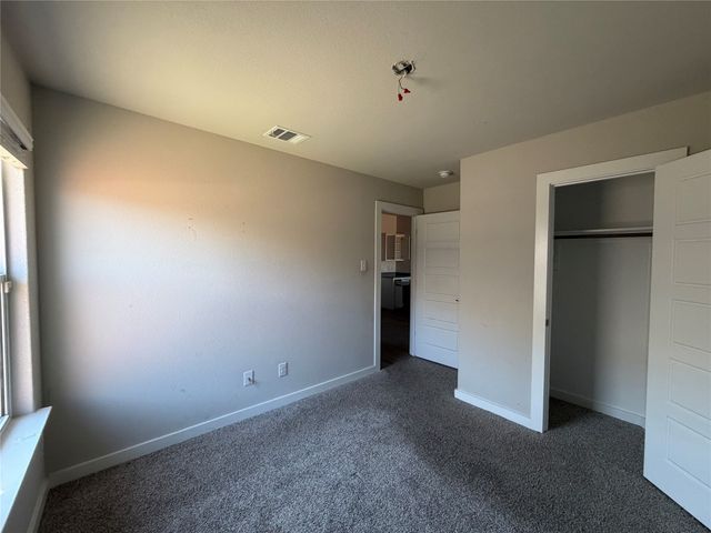 820 Lakeview Drive, Alvarado, TX 76009