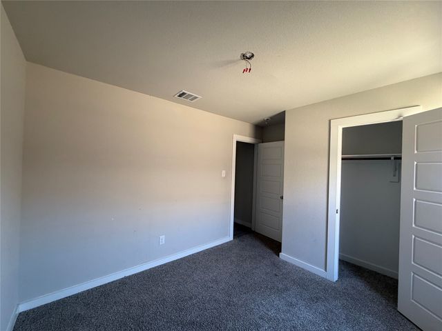 820 Lakeview Drive, Alvarado, TX 76009