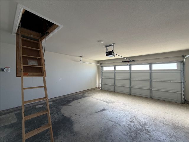 820 Lakeview Drive, Alvarado, TX 76009