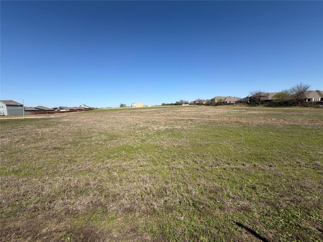 820 Lakeview Drive, Alvarado, TX 76009