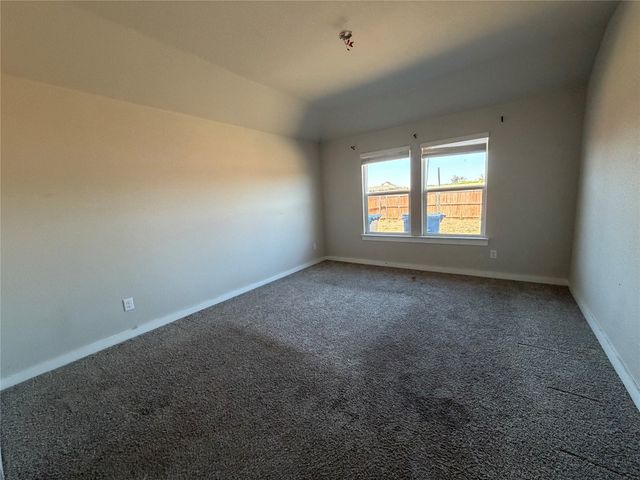 820 Lakeview Drive, Alvarado, TX 76009