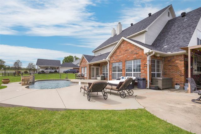 47 Preakness Place Road, Van Alstyne, TX 75495