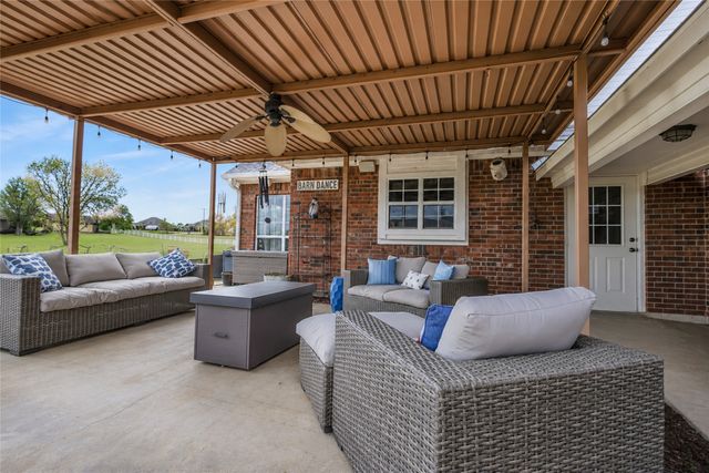 47 Preakness Place Road, Van Alstyne, TX 75495