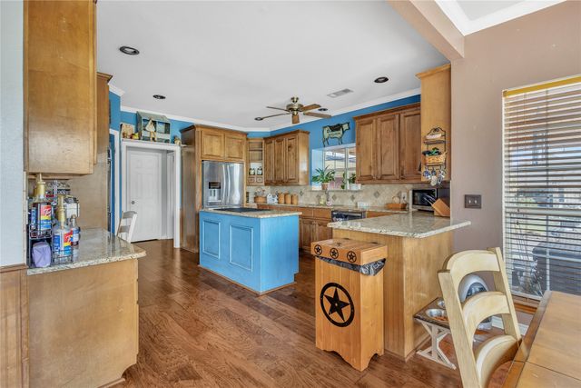 47 Preakness Place Road, Van Alstyne, TX 75495