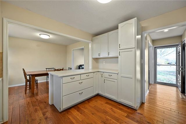 21302 SE Clover Hills Road, Cleveland, MO 64734