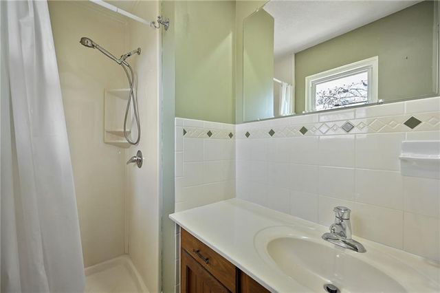 21302 SE Clover Hills Road, Cleveland, MO 64734