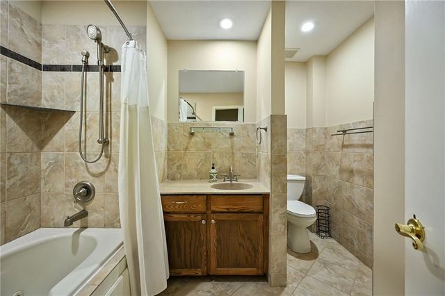 21302 SE Clover Hills Road, Cleveland, MO 64734