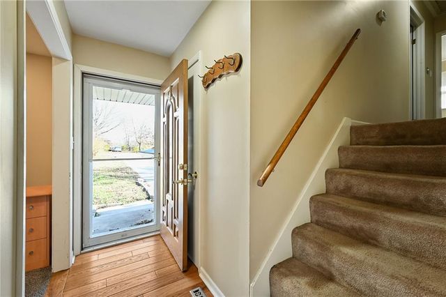 21302 SE Clover Hills Road, Cleveland, MO 64734