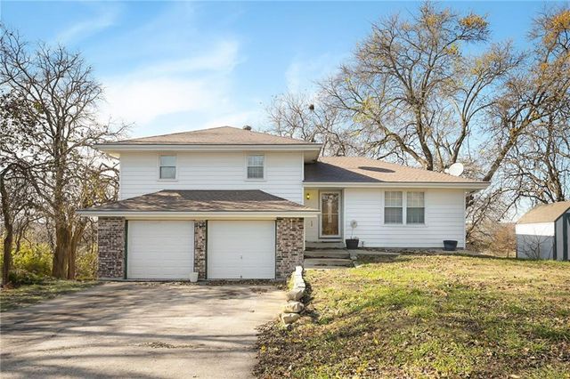 21302 SE Clover Hills Road, Cleveland, MO 64734