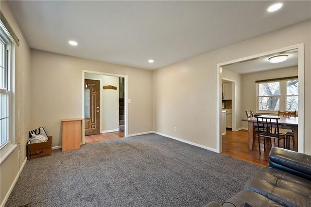 21302 SE Clover Hills Road, Cleveland, MO 64734