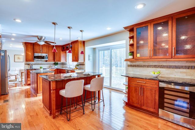 10993 HIGHRIDGE ST, Fairfax Station, VA 22039