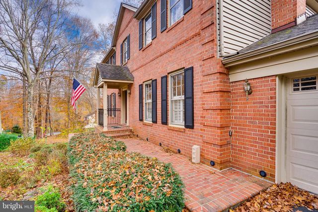 10993 HIGHRIDGE ST, Fairfax Station, VA 22039