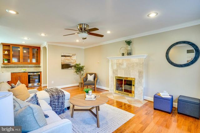 10993 HIGHRIDGE ST, Fairfax Station, VA 22039