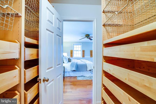 10993 HIGHRIDGE ST, Fairfax Station, VA 22039