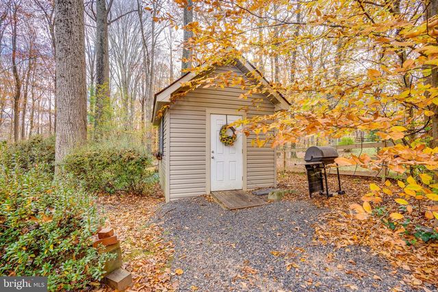 10993 HIGHRIDGE ST, Fairfax Station, VA 22039