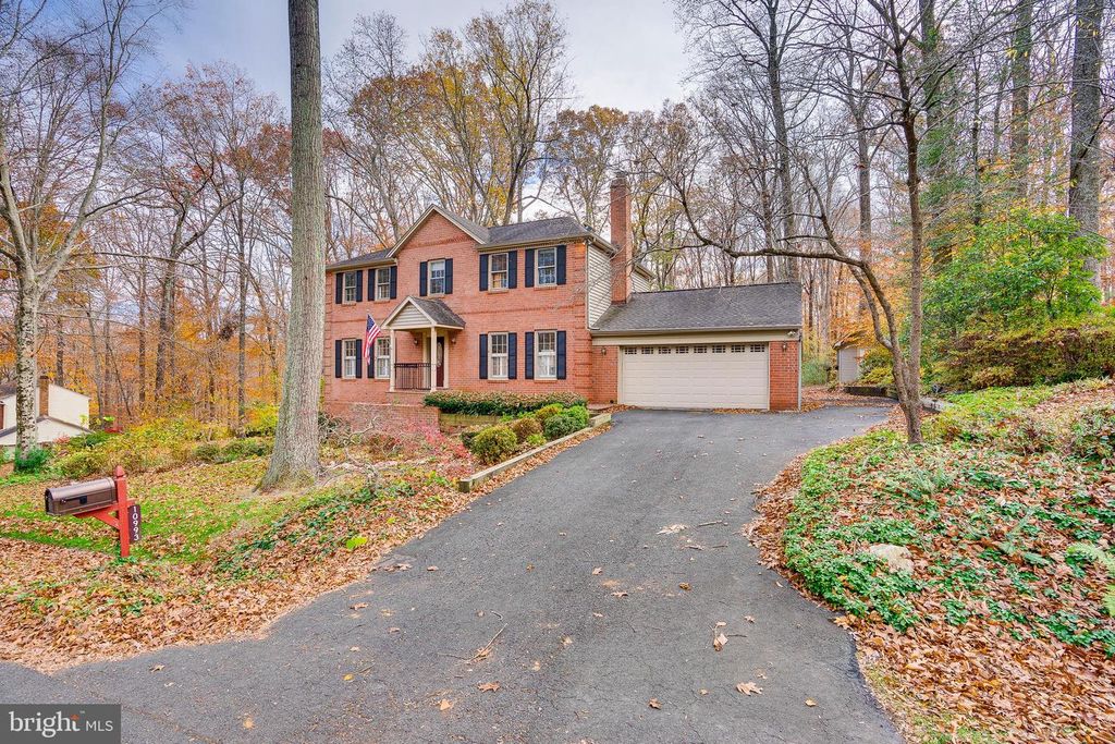 10993 HIGHRIDGE ST, Fairfax Station, VA 22039