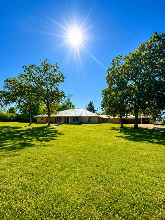 1092 An County Road 318, Frankston, TX 75763
