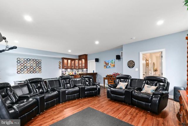 22565 WINDSOR LOCKS SQ, Ashburn, VA 20148