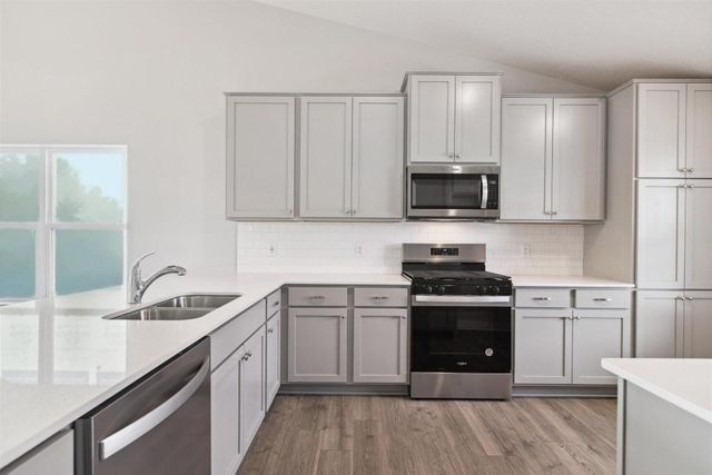 2223 LaTour Drive, Shakopee, MN 55379